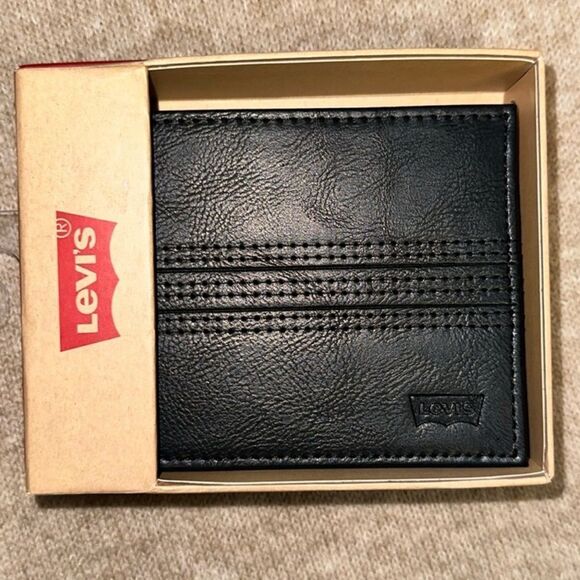 LEVI’S Men’s Black Leather RFID Protection Bifold Wallet - Picture 1 of 13